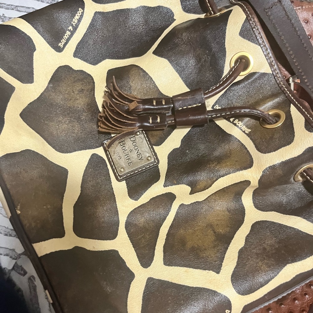 Dooney & Bourke giraffe print shouler bag